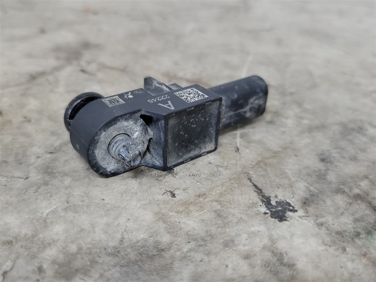 2023 SIERRA150 OEM CRASH SENSOR 13525285 34400 - image 4