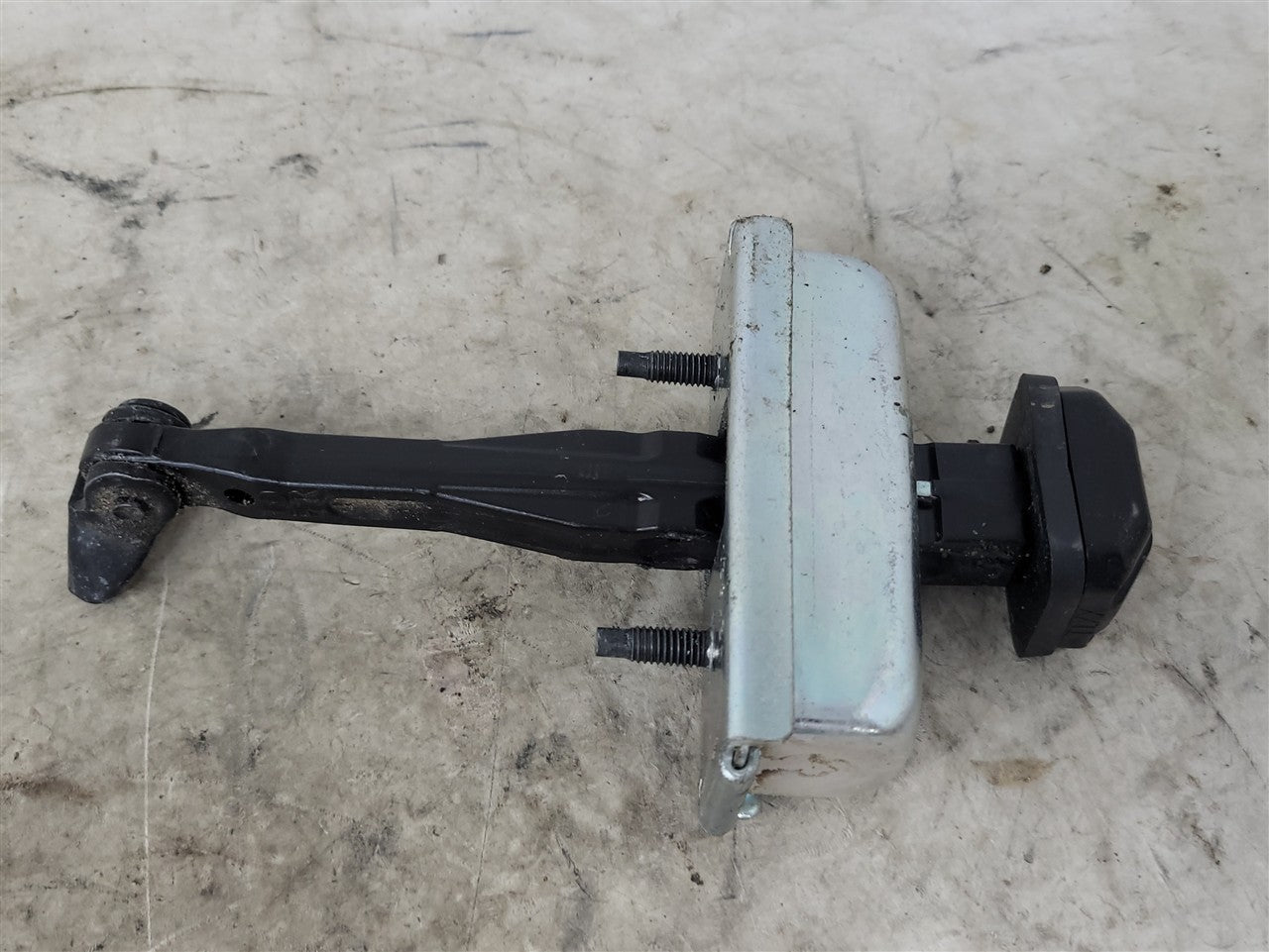 2023 SIERRA150 FRONT DOOR DETENT CHECK LINK 34402 - image 1