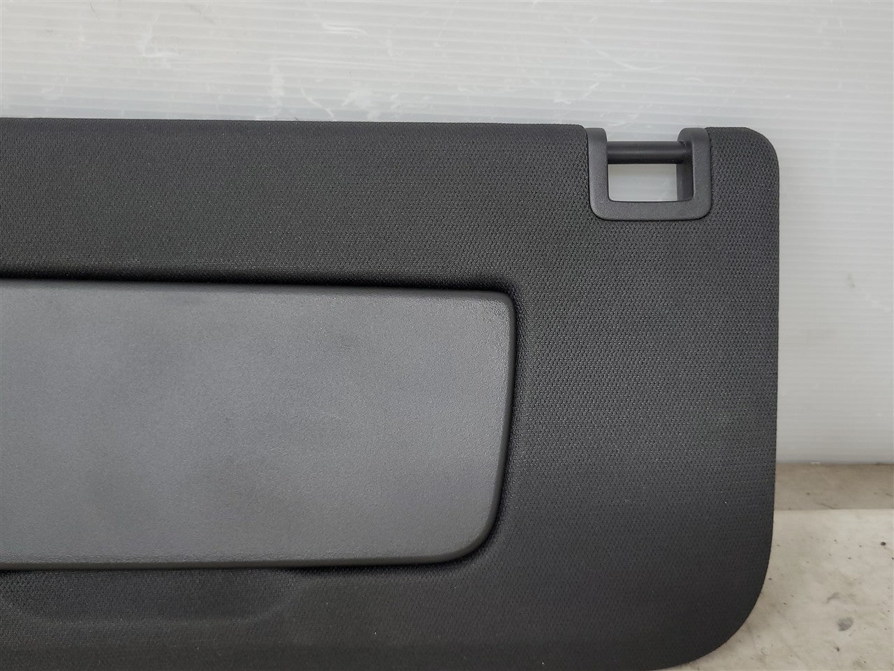 2023 SIERRA150 LH LIGHTED SUN VISOR BLACK AT4 34405 - image 2