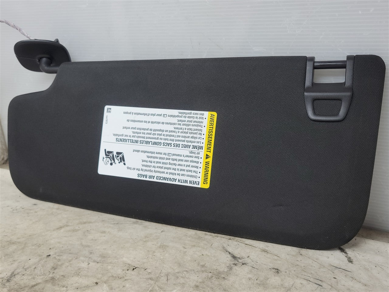 2023 SIERRA150 RH LIGHTED SUN VISOR BLACK AT4 34406 - image 5