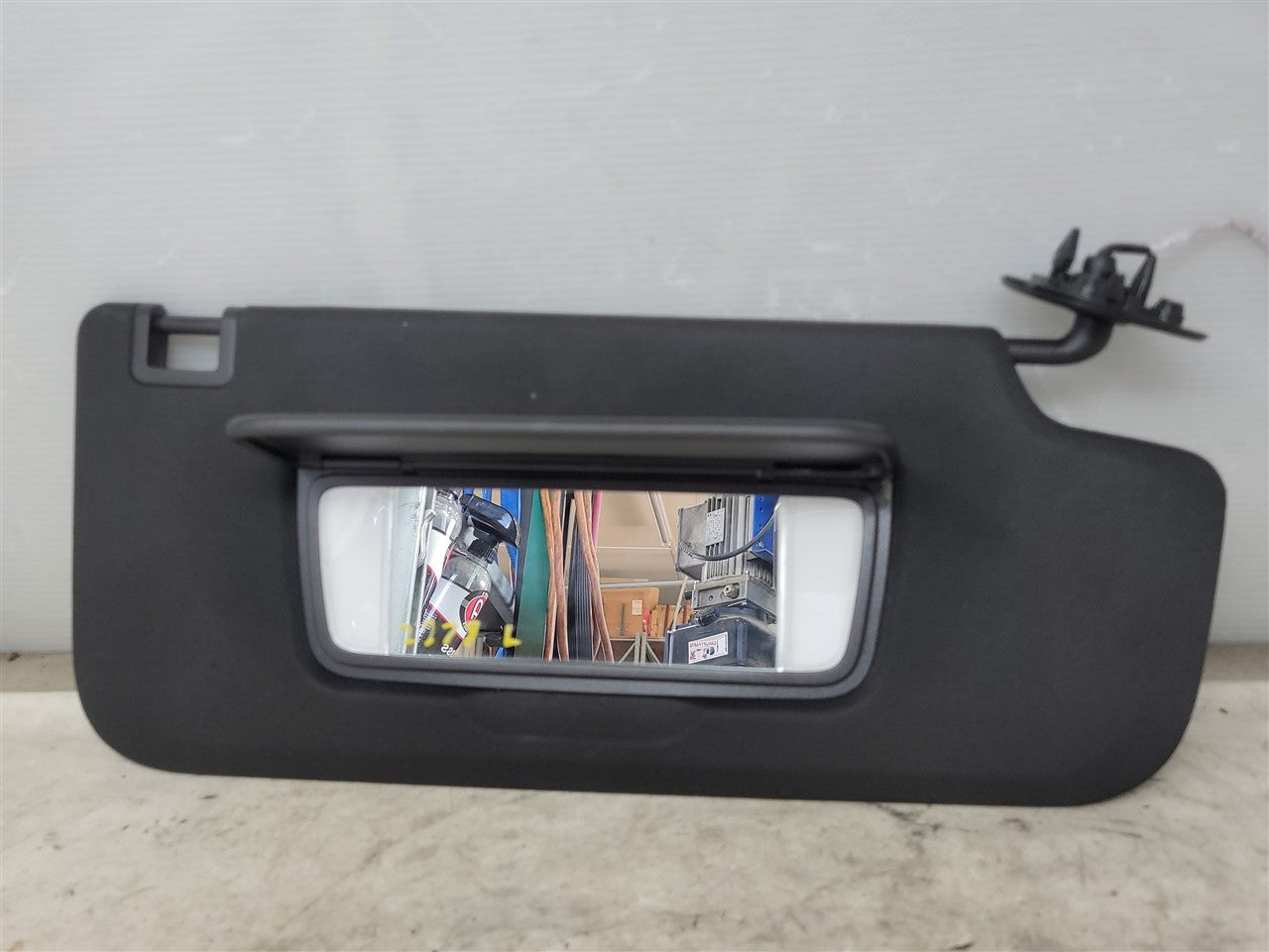 2023 SIERRA150 RH LIGHTED SUN VISOR BLACK AT4 34406 - image 8