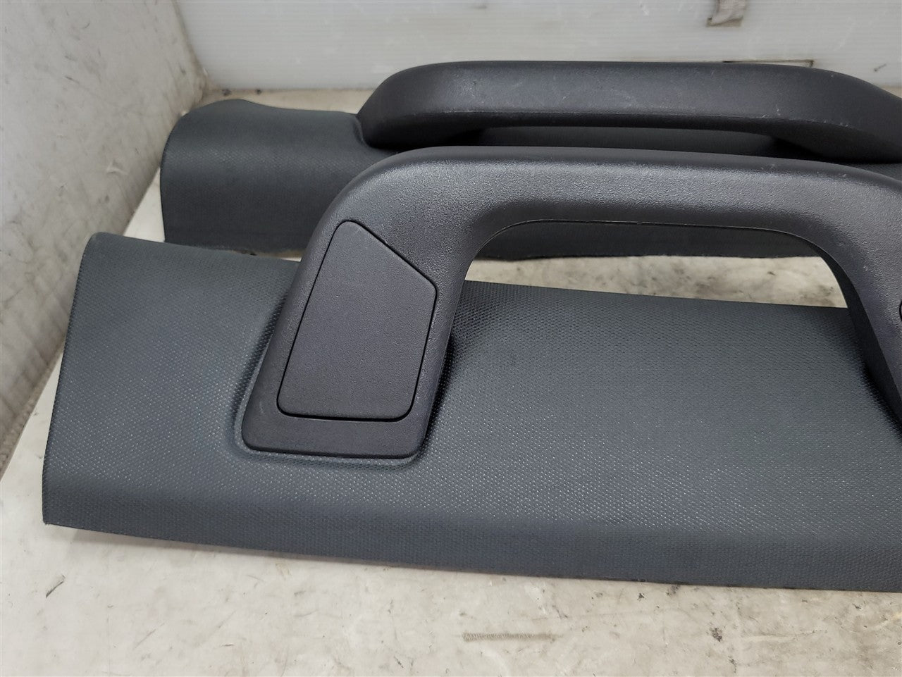 2023 SIERRA150 INTERIOR A PILLAR TRIM PAIR BLACK 34407 - image 2