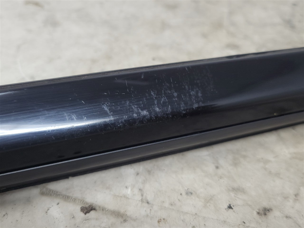 2023 SIERRA150 RH FRONT DOOR LOWER REVEAL GLOSS BLACK 34409 - image 8