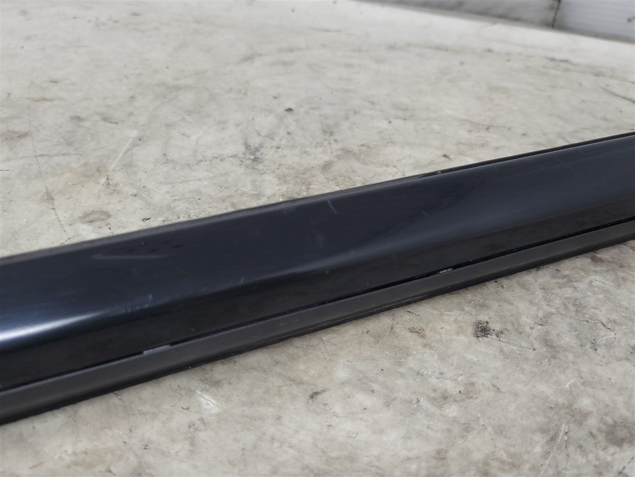 2023 SIERRA150 RH FRONT DOOR LOWER REVEAL GLOSS BLACK 34409 - image 10