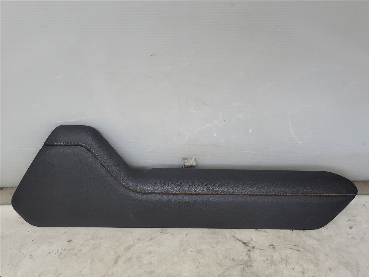2023 SIERRA150 LH CONSOLE SIDE TRIM AT4 85619064 KALAHARI STITCHING 34410 - image 2