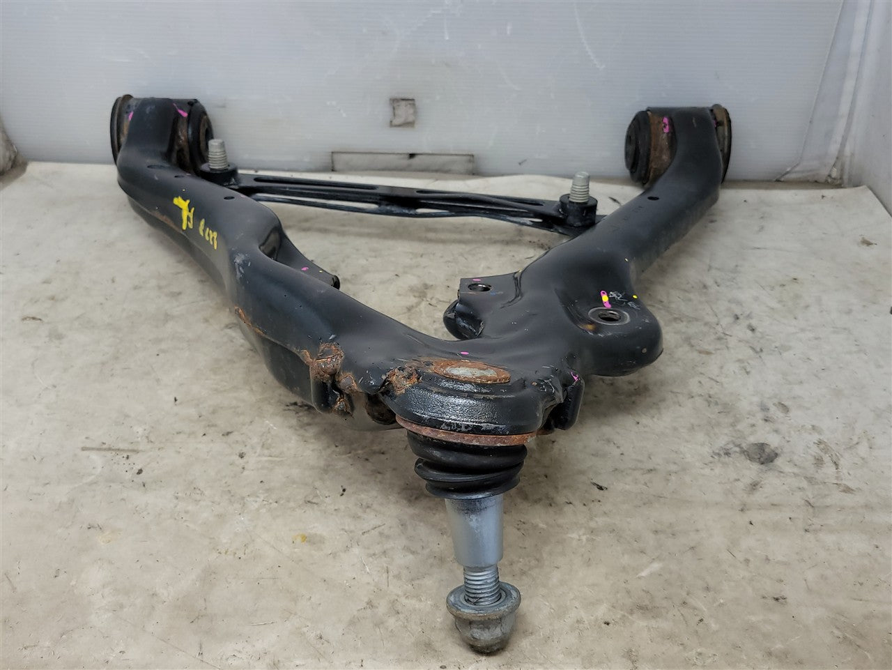 2023 SIERRA OEM LH FRONT LOWER CONTROL ARM 35K 34413 - image 1