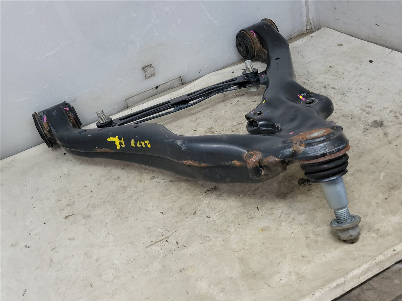2023 SIERRA OEM LH FRONT LOWER CONTROL ARM 35K 34413 - image 3