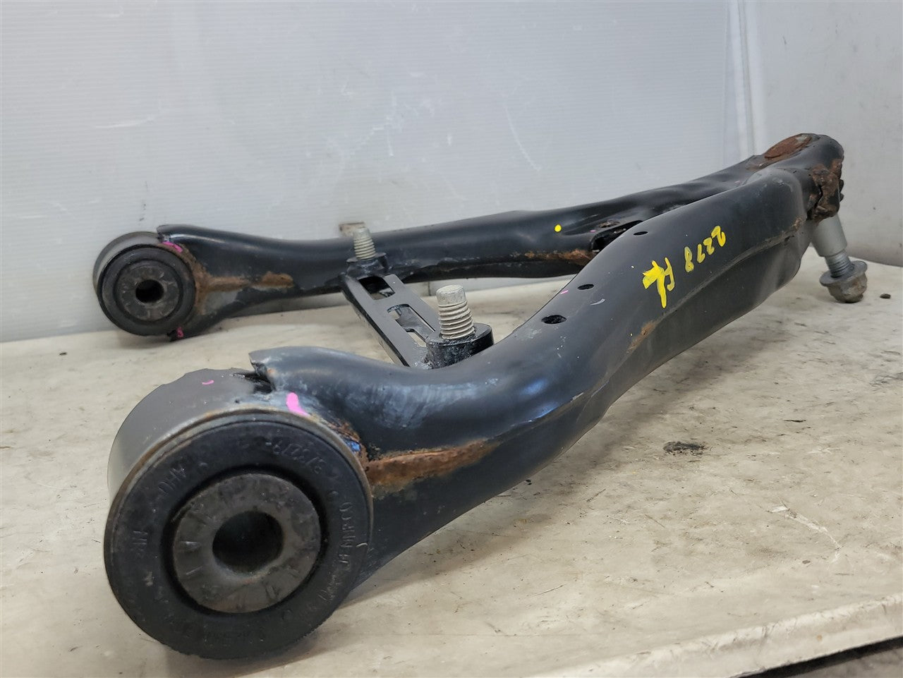2023 SIERRA OEM LH FRONT LOWER CONTROL ARM 35K 34413 - image 9