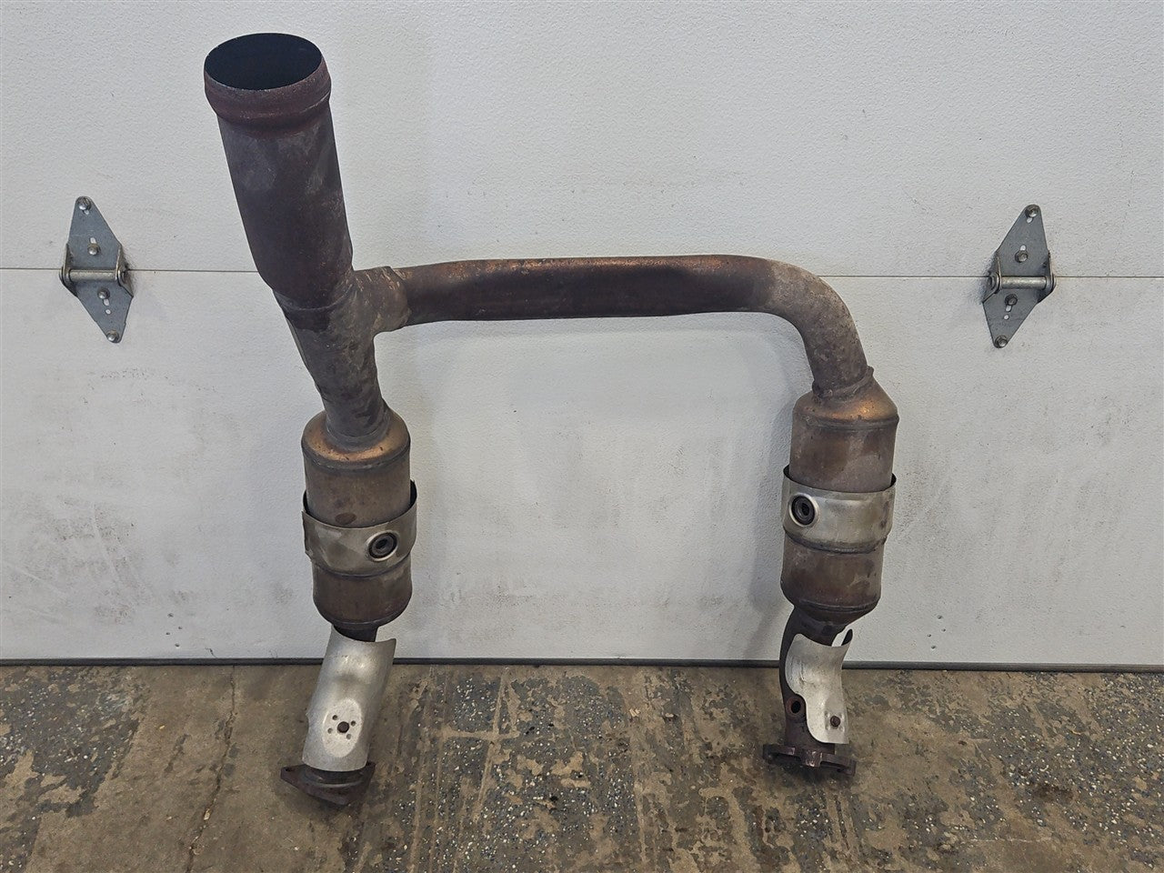 2023 SIERRA 6.2L OEM EXHAUST Y PIPE 35K MILES 34415 - image 1