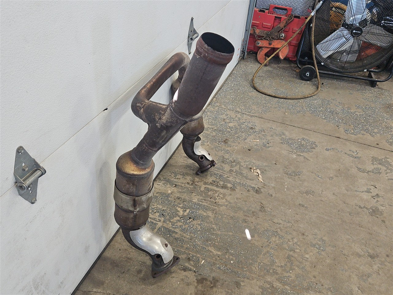 2023 SIERRA 6.2L OEM EXHAUST Y PIPE 35K MILES 34415 - image 3