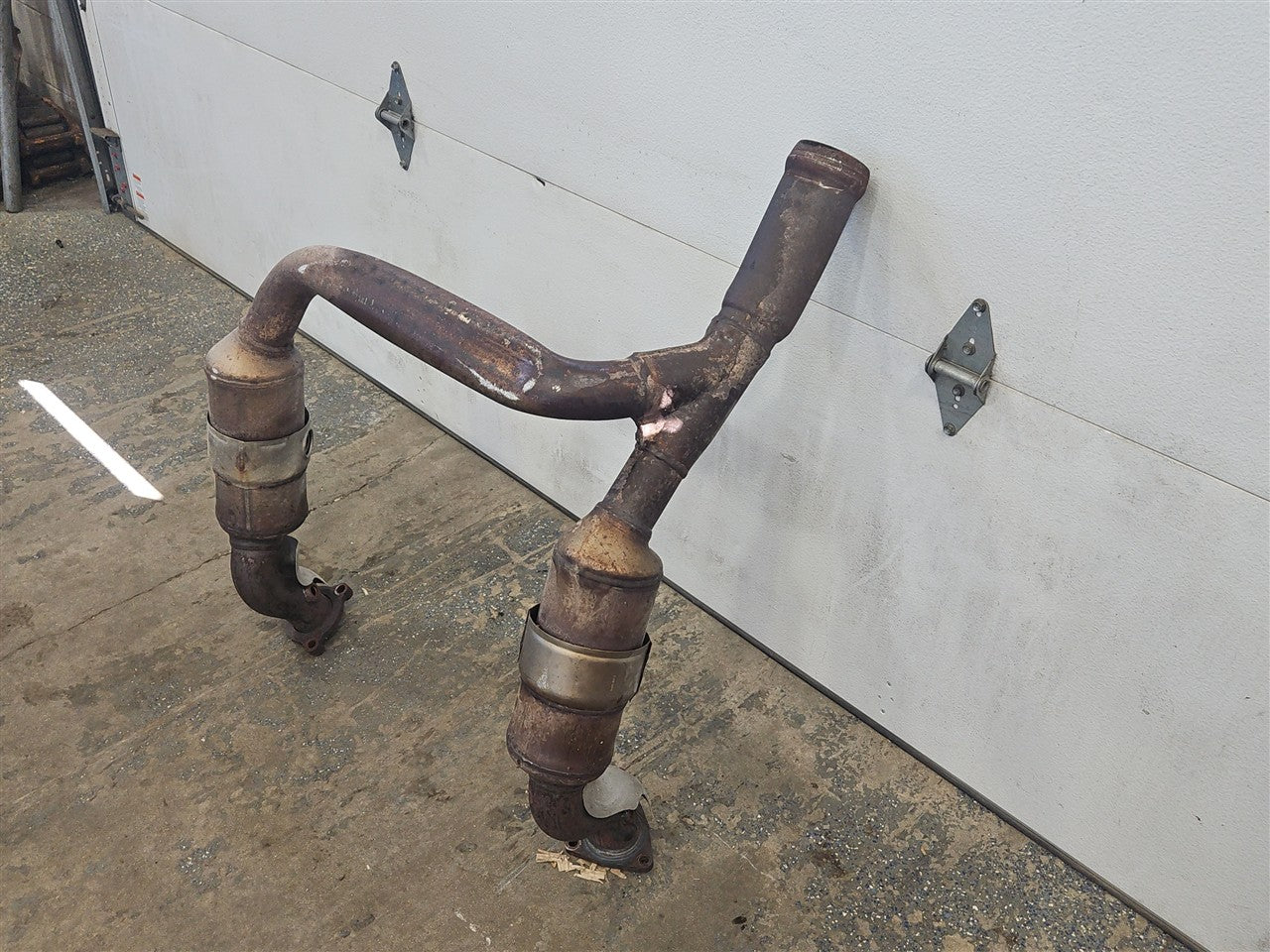 2023 SIERRA 6.2L OEM EXHAUST Y PIPE 35K MILES 34415 - image 8