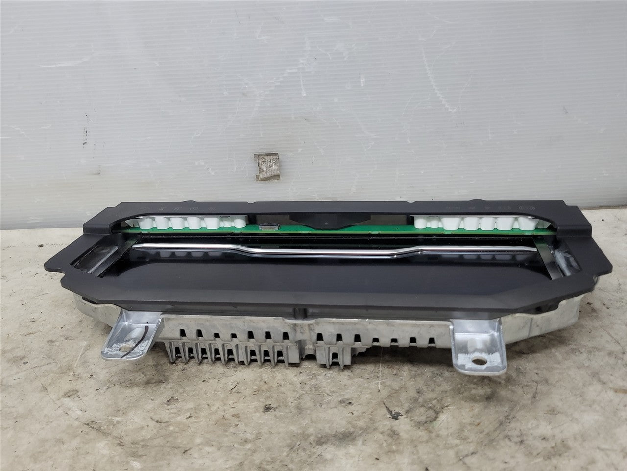 2023 SIERRA CLUSTER SPEEDOMETER 35K MI 86516848 34416 - image 10