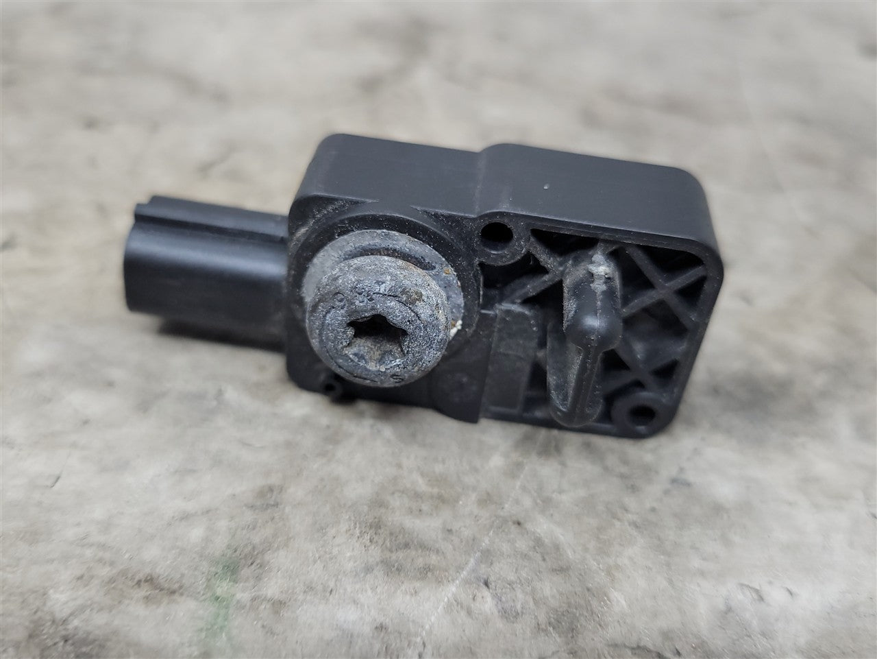 2016 CAMARO OEM GMC CHEVY CRASH SENSOR 13593676 34421 - image 8