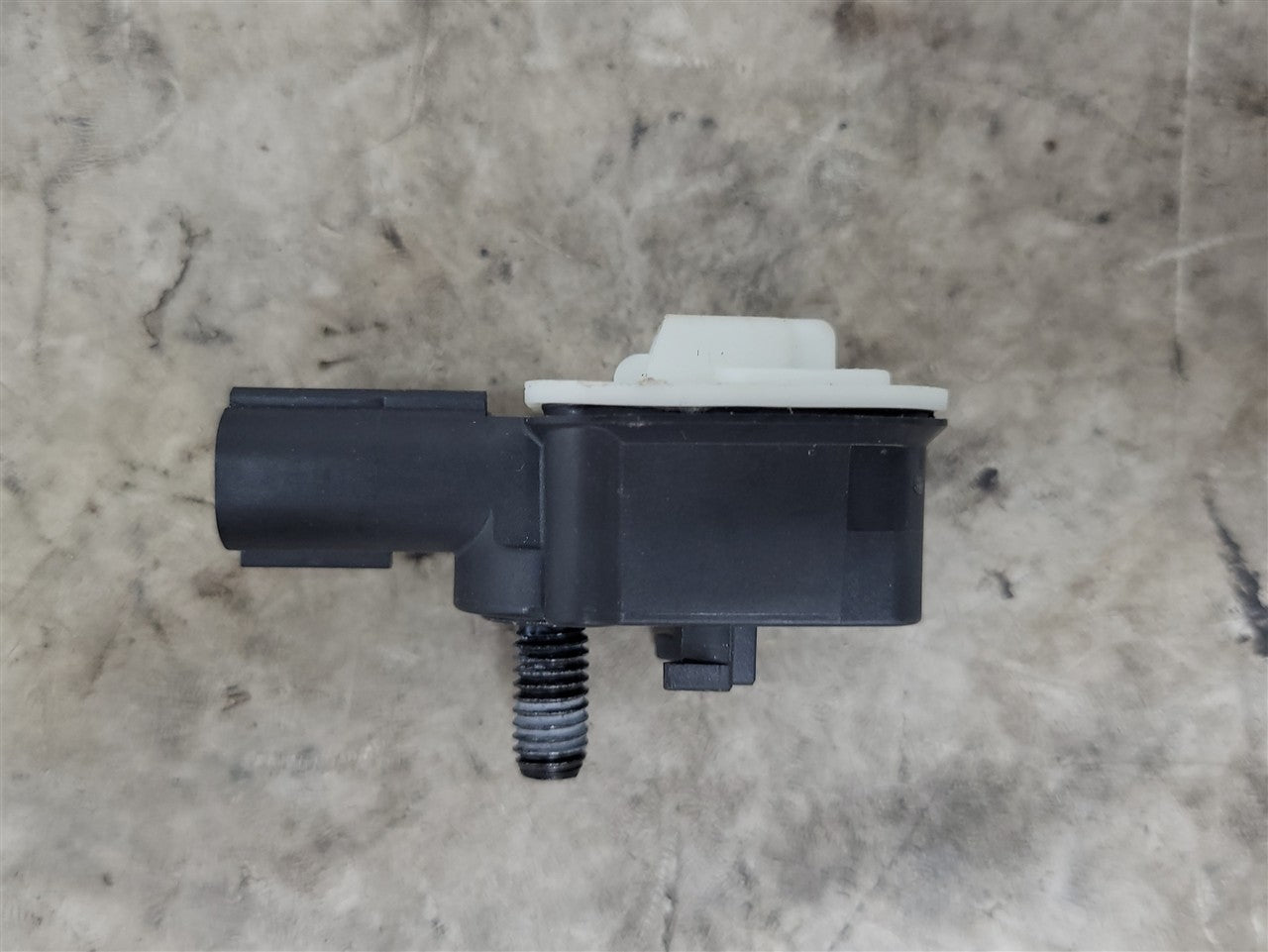 2023 SIERRA OEM CRASH SENSOR 13552536 34422 - image 1