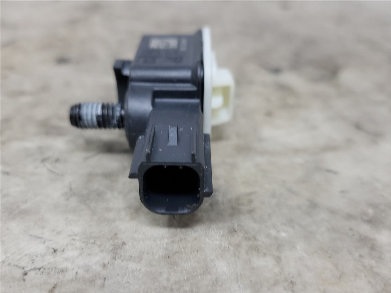 2023 SIERRA OEM CRASH SENSOR 13552536 34422 - image 7