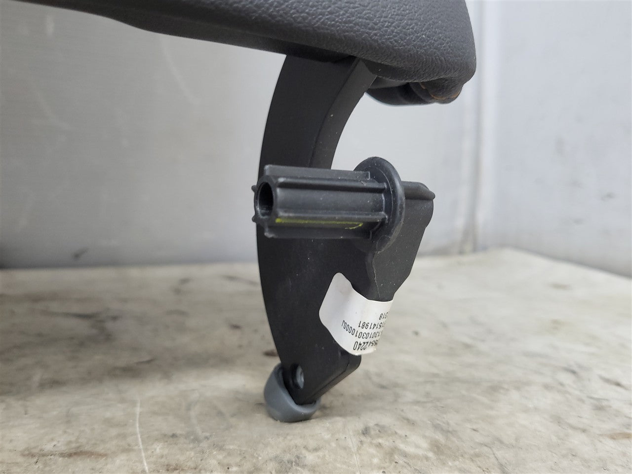 Used OEM 2022-2026 SIERRA SIERRA DENALI 1500 SILVERADO 1500 CENTER CONSOLE LID AT4 BLACK KALAHARI STITCHING, actual item
