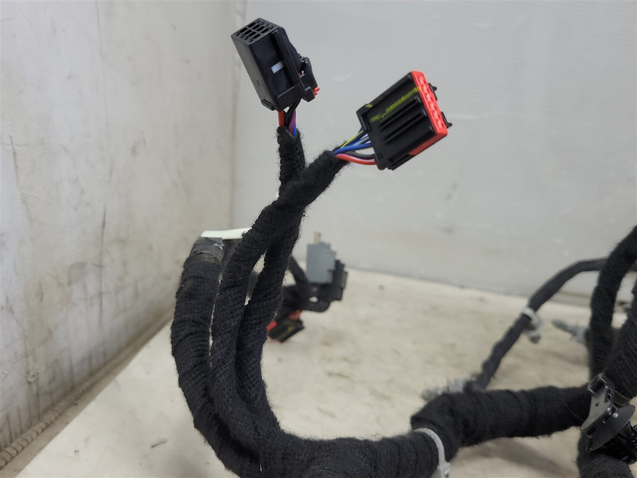 Used OEM 2022-2026 SIERRA SILVERADO CENTER CONSOLE WIRE HARNESS 87826228, actual item photo 13