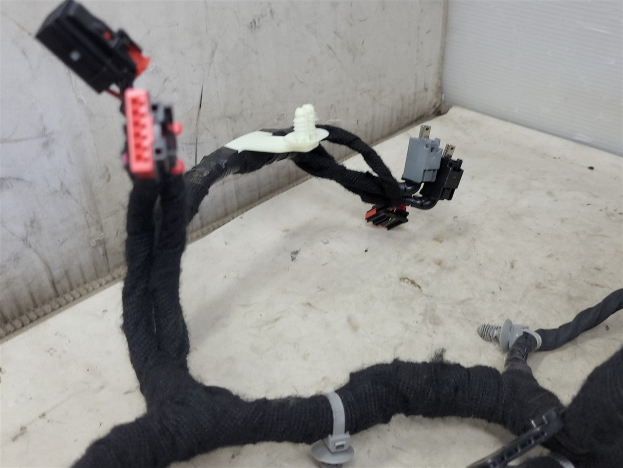Used OEM 2022-2026 SIERRA SILVERADO CENTER CONSOLE WIRE HARNESS 87826228, actual item photo 14