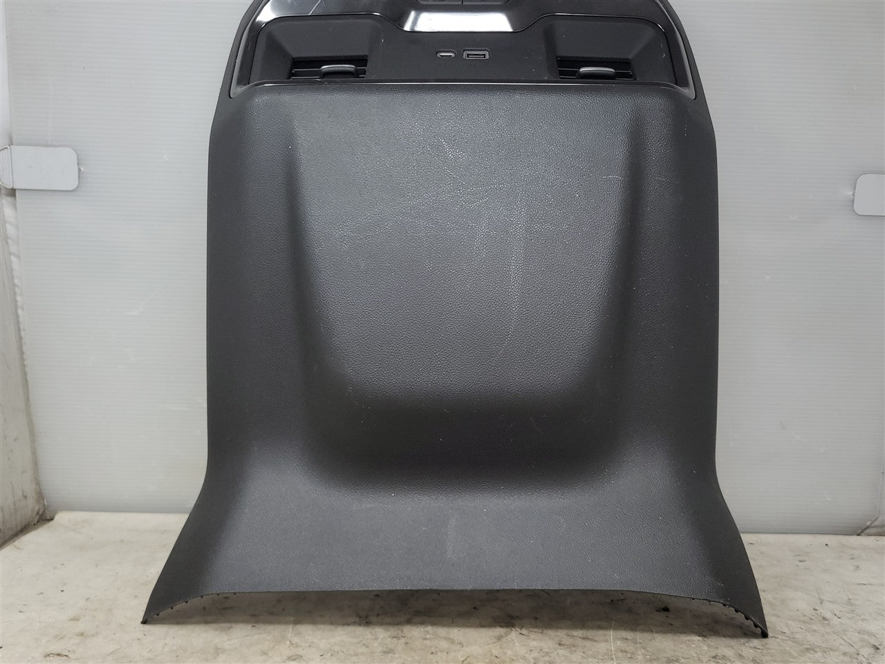 2023 SIERRA CONSOLE REAR TRIM ONLY AT4 85118316 34426 - image 2