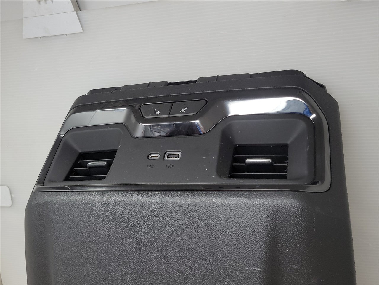 2023 SIERRA CONSOLE REAR TRIM ONLY AT4 85118316 34426 - image 5