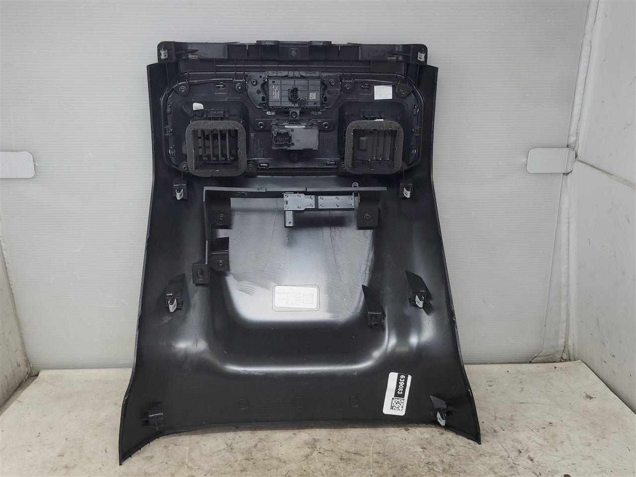 2023 SIERRA CONSOLE REAR TRIM ONLY AT4 85118316 34426 - image 8