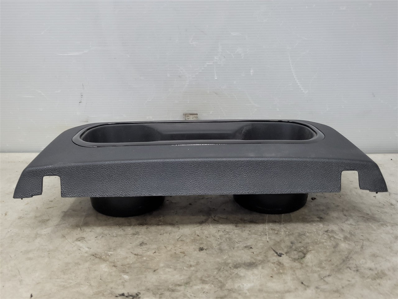 2023 SIERRA CENTER CONSOLE REAR CUPHOLDER 85554448 AT4 TRIM 34430 - image 9