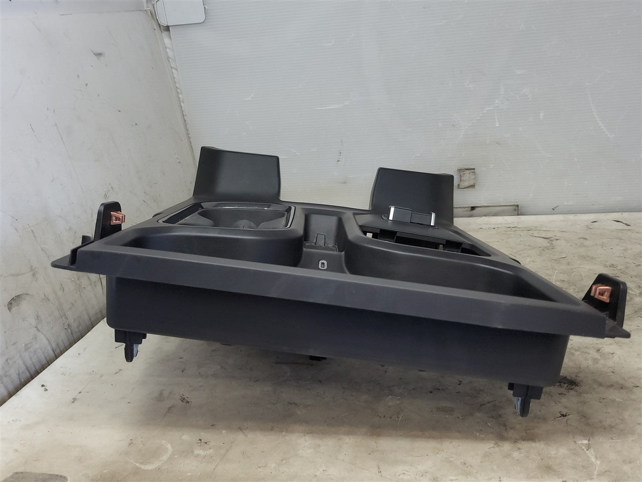 Used OEM 2022-2026 SIERRA SILVERADO CENTER CONSOLE FRONT CUP HOLDER & TRIM PLATE 86787378, actual item photo 8