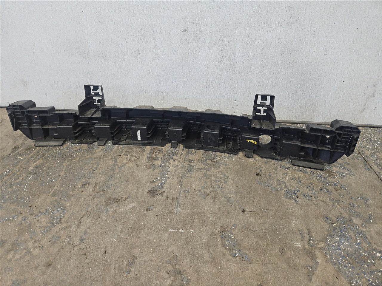 2016 CAMARO OEM SS FRONT PLASTIC REBAR 84214301 34432 - image 10