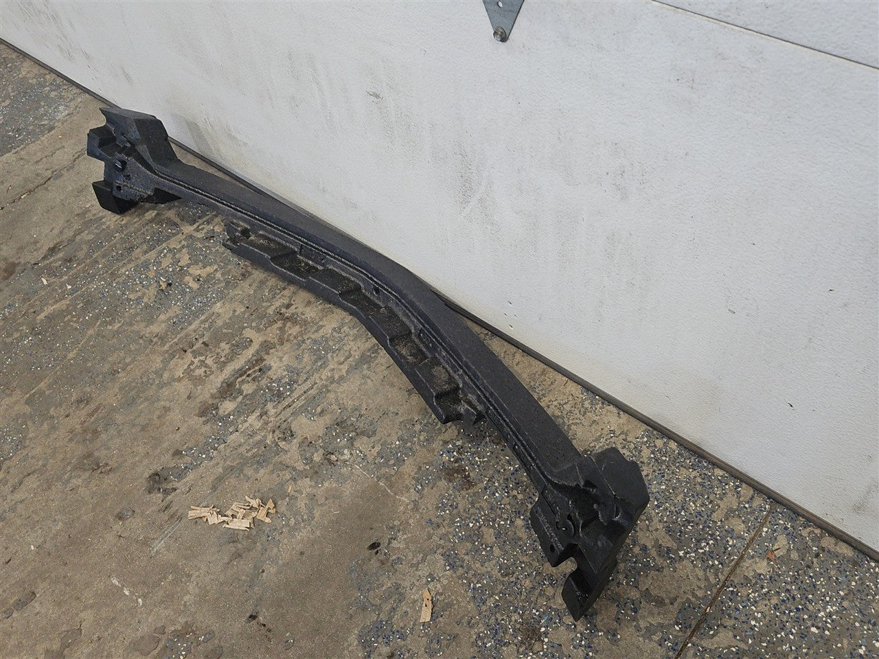 2016 CAMARO FRONT BUMPER FOAM ABSORBER 23386457 34433 - image 9