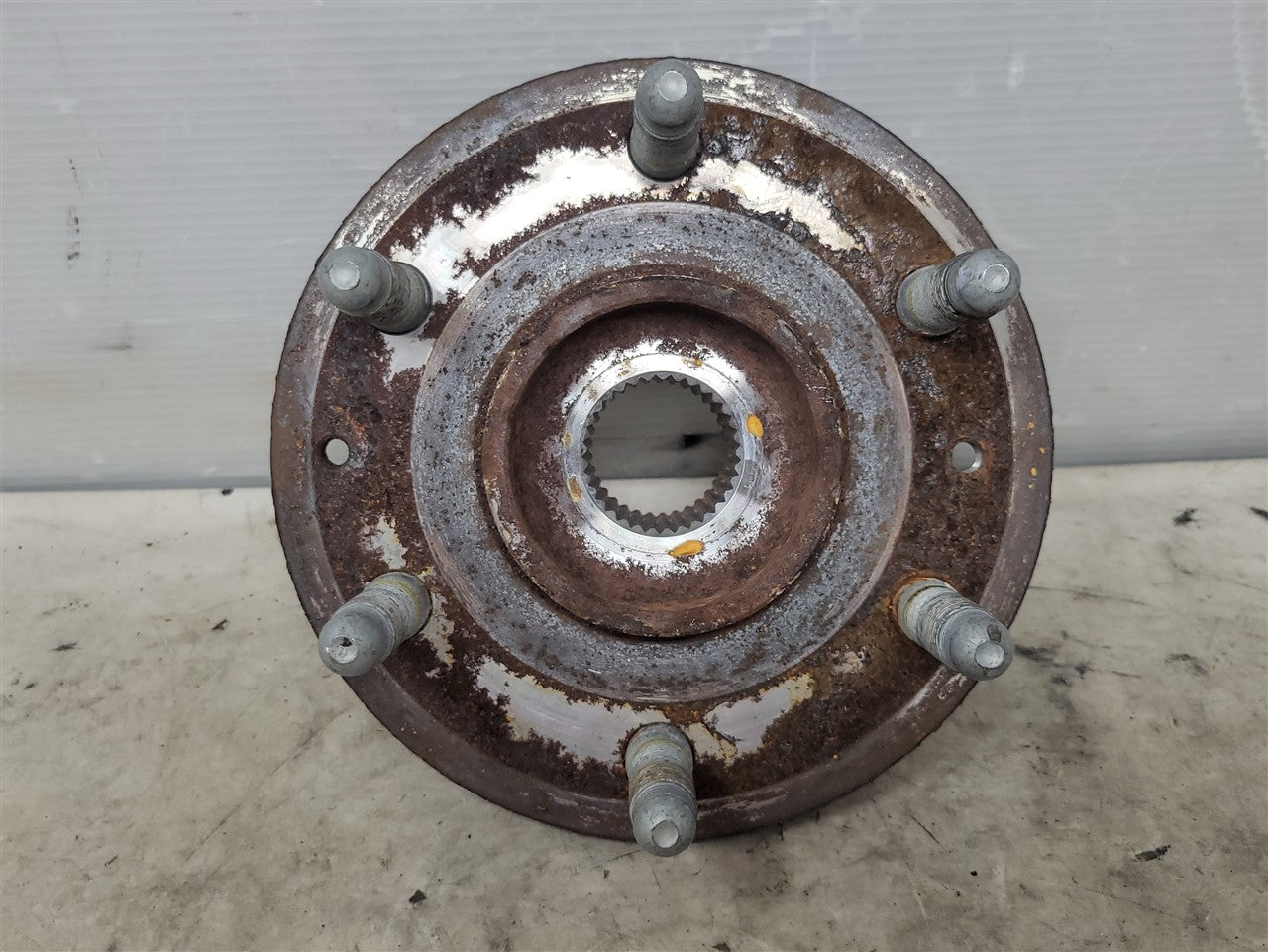 2023 SIERRA OEM FRONT 4WD WHEEL HUB BEARING 35K 34441 - image 5