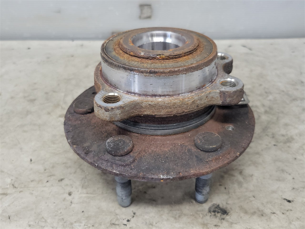 2023 SIERRA OEM FRONT 4WD WHEEL HUB BEARING 35K 34441 - image 7