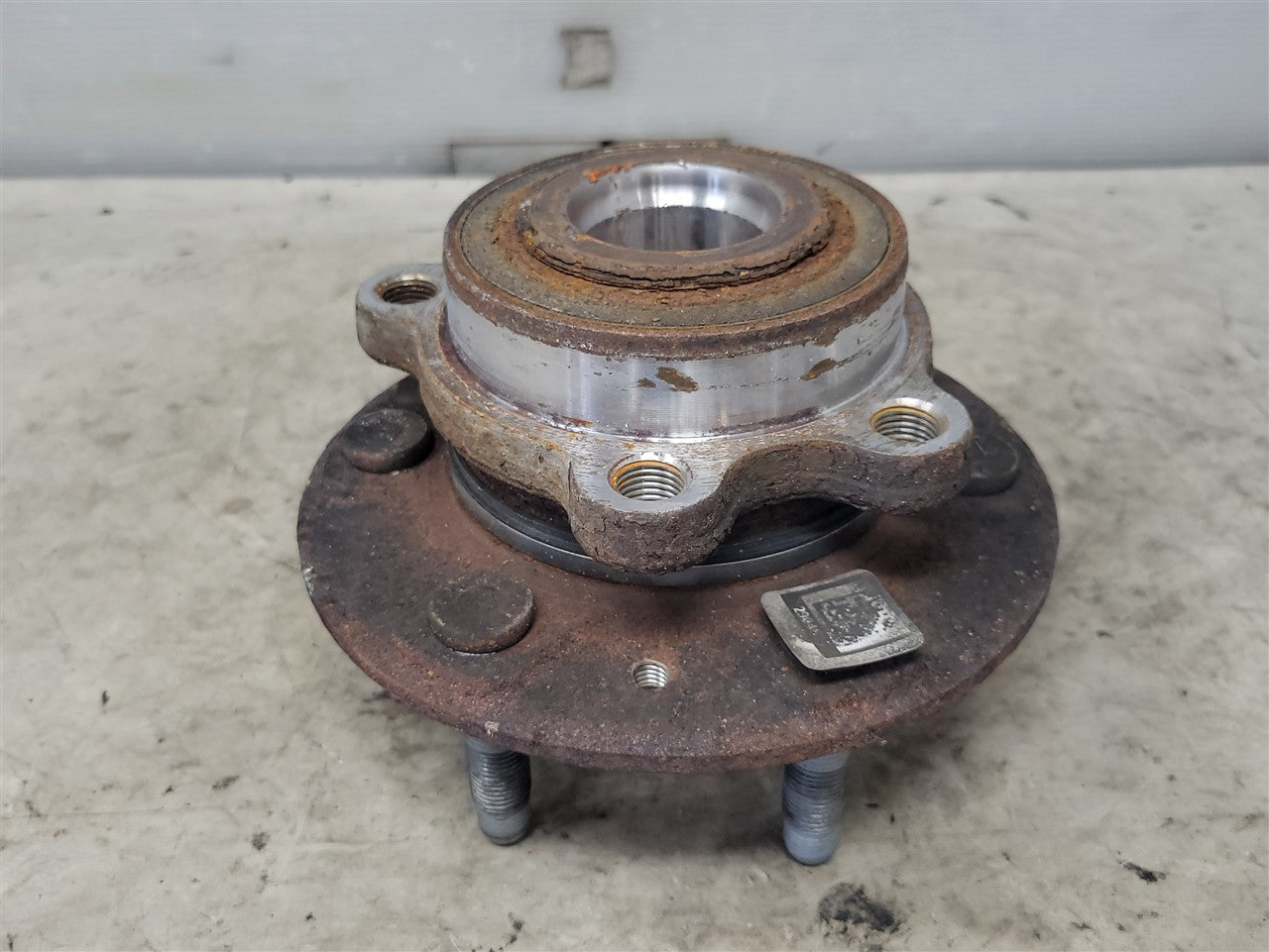 2023 SIERRA OEM FRONT 4WD WHEEL HUB BEARING 35K 34441 - image 8