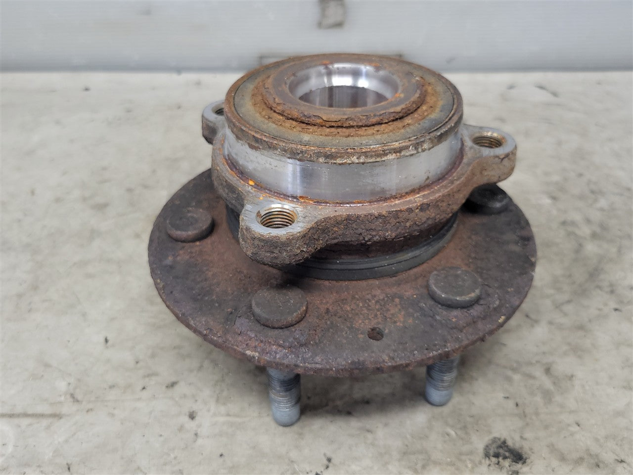2023 SIERRA OEM FRONT 4WD WHEEL HUB BEARING 35K 34441 - image 10