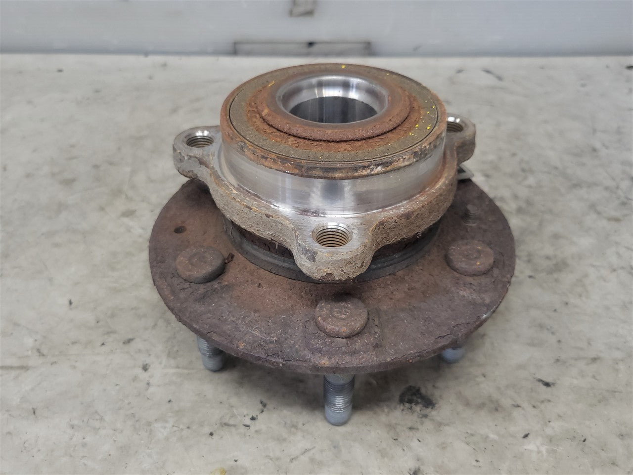 2023 SIERRA OEM FRONT 4WD WHEEL HUB BEARING 35K 34442 - image 7