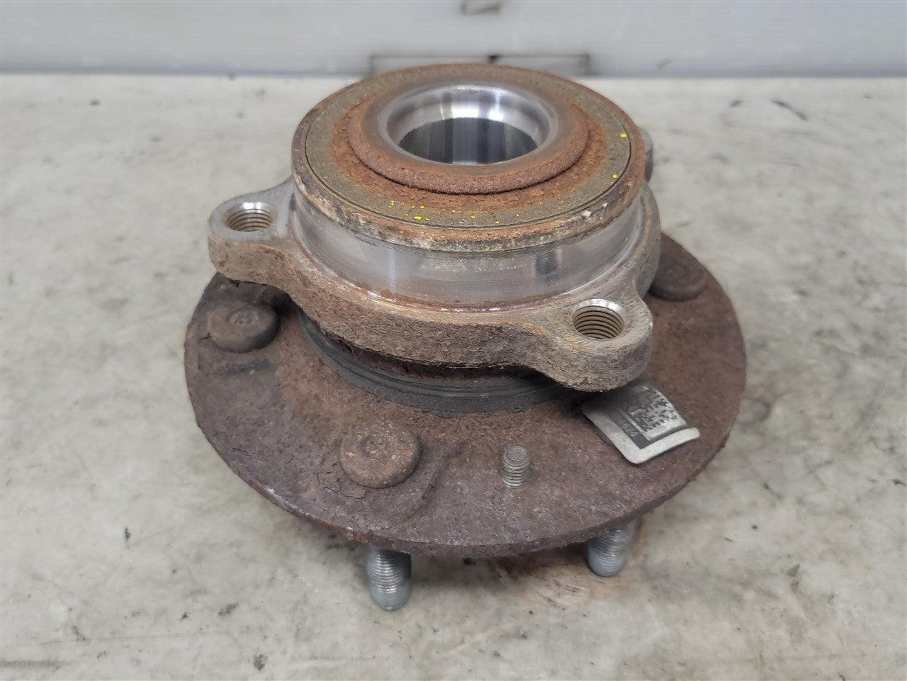 2023 SIERRA OEM FRONT 4WD WHEEL HUB BEARING 35K 34442 - image 8