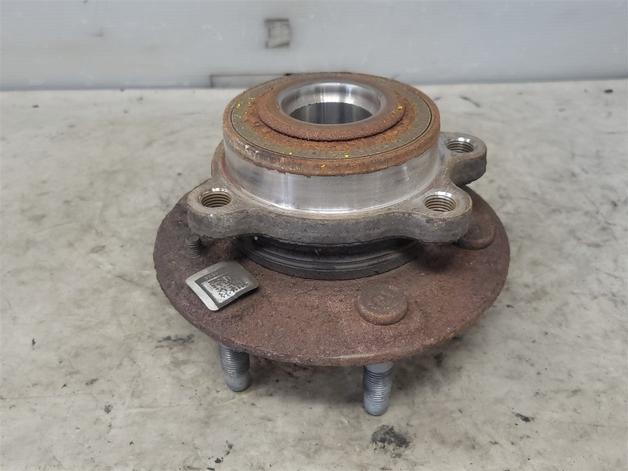 2023 SIERRA OEM FRONT 4WD WHEEL HUB BEARING 35K 34442 - image 9