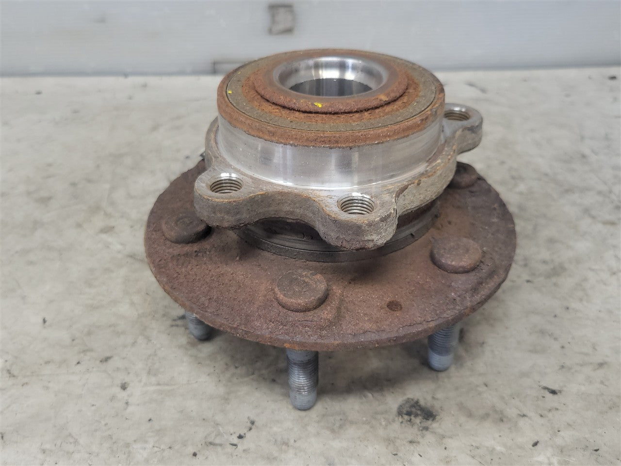 2023 SIERRA OEM FRONT 4WD WHEEL HUB BEARING 35K 34442 - image 10