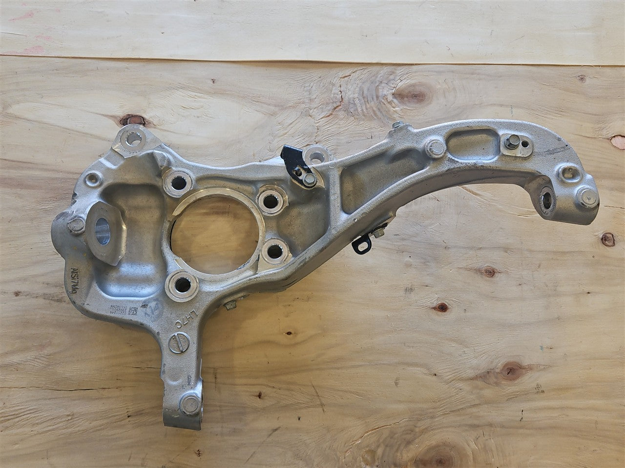 2023 SIERRA LH DRIVER FRONT SPINDLE KNUCKLE 35K 34443 - image 5