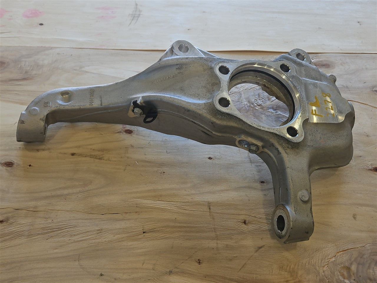 2023 SIERRA LH DRIVER FRONT SPINDLE KNUCKLE 35K 34443 - image 6
