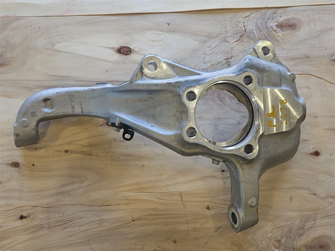 2023 SIERRA LH DRIVER FRONT SPINDLE KNUCKLE 35K 34443 - image 10