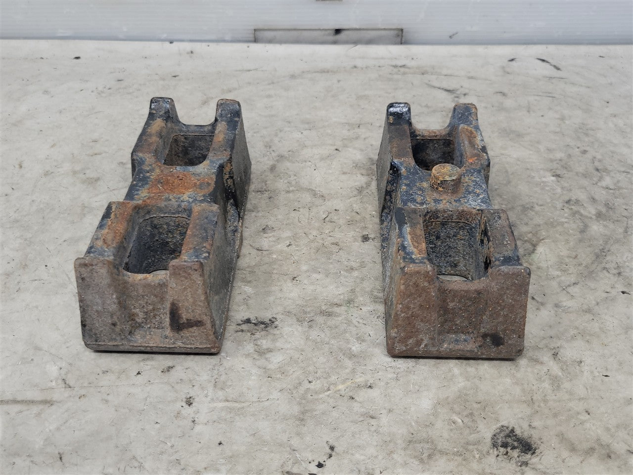 2023 SIERRA OEM AT4 REAR LIFT BLOCKS LEAF SPRING 34444 - image 2