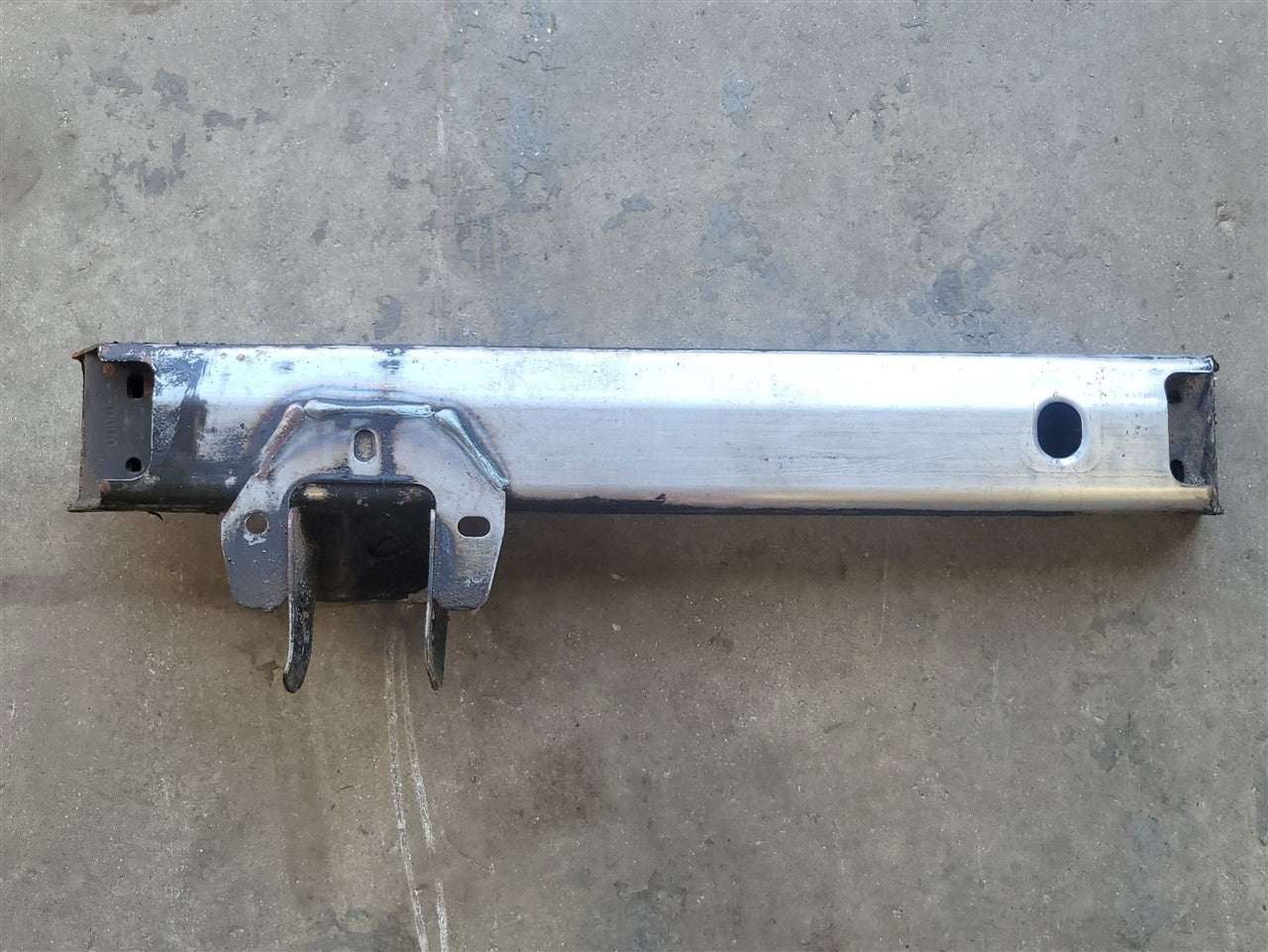 2023 SIERRA FRONT SUSPENSION FRAME CROSSMEMBER 34447 - image 1