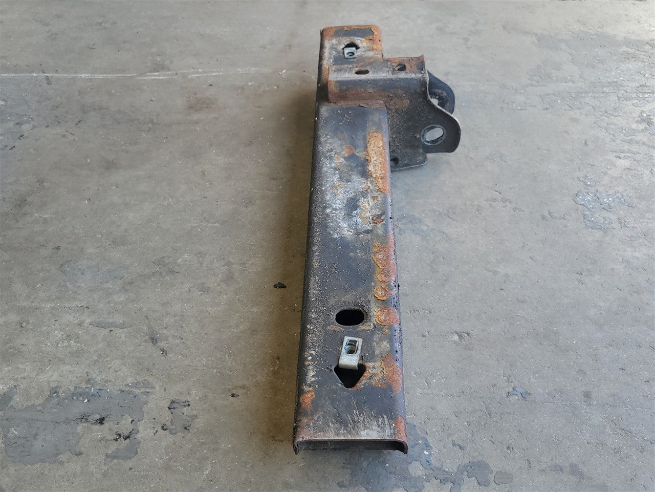 2023 SIERRA FRONT SUSPENSION FRAME CROSSMEMBER 34447 - image 8
