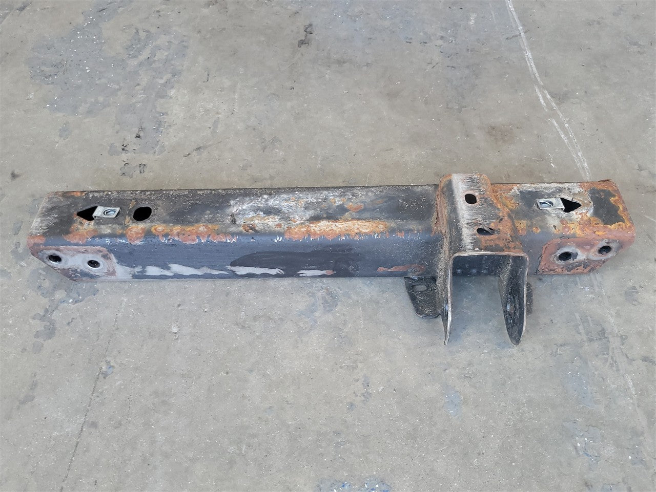 2023 SIERRA FRONT SUSPENSION FRAME CROSSMEMBER 34447 - image 9