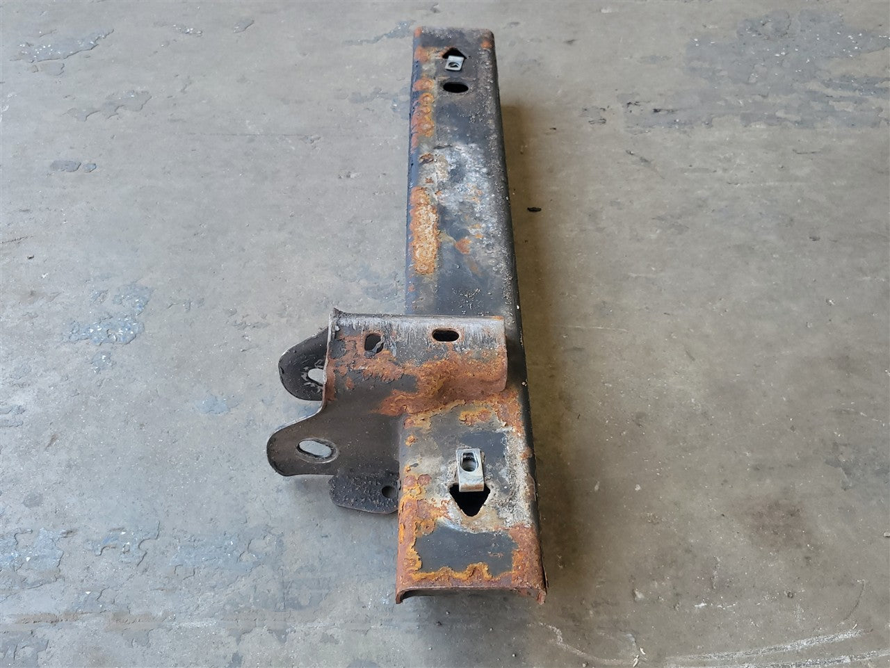 2023 SIERRA FRONT SUSPENSION FRAME CROSSMEMBER 34447 - image 10