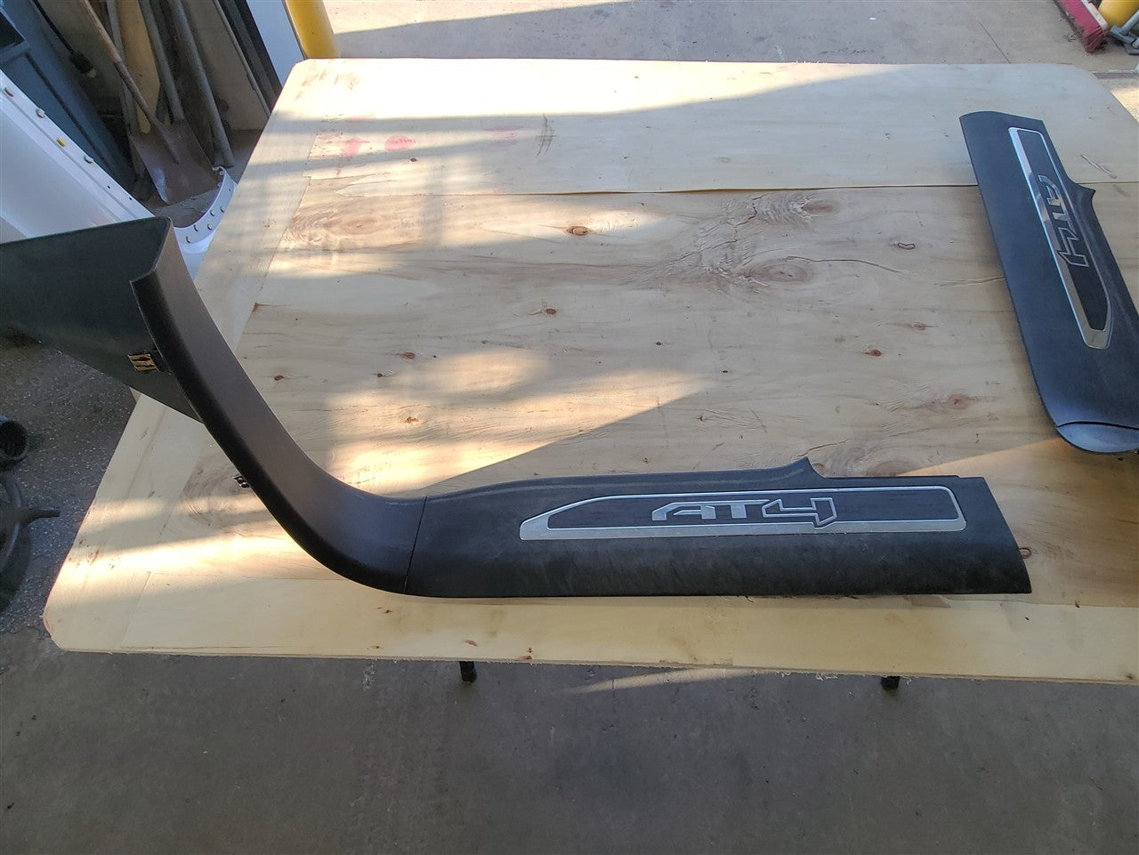 2023 SIERRA AT4 DOOR SILLS SCUFF PLATES TRIM 34449 - image 16