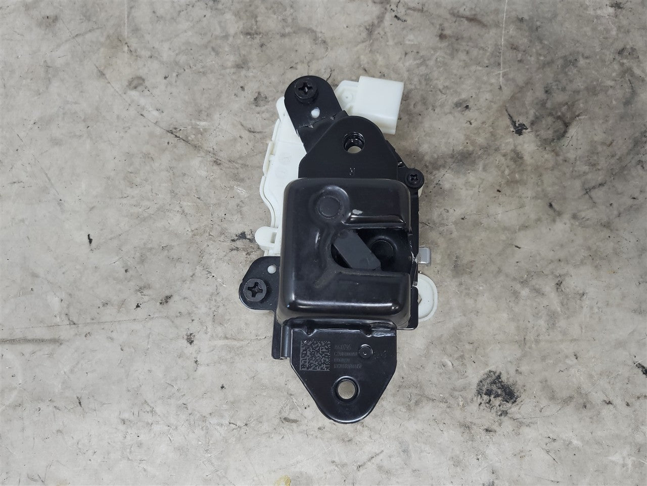 2023 SIERRA RH INNER MULTIPRO TAILGATE LATCH 34451 - image 1