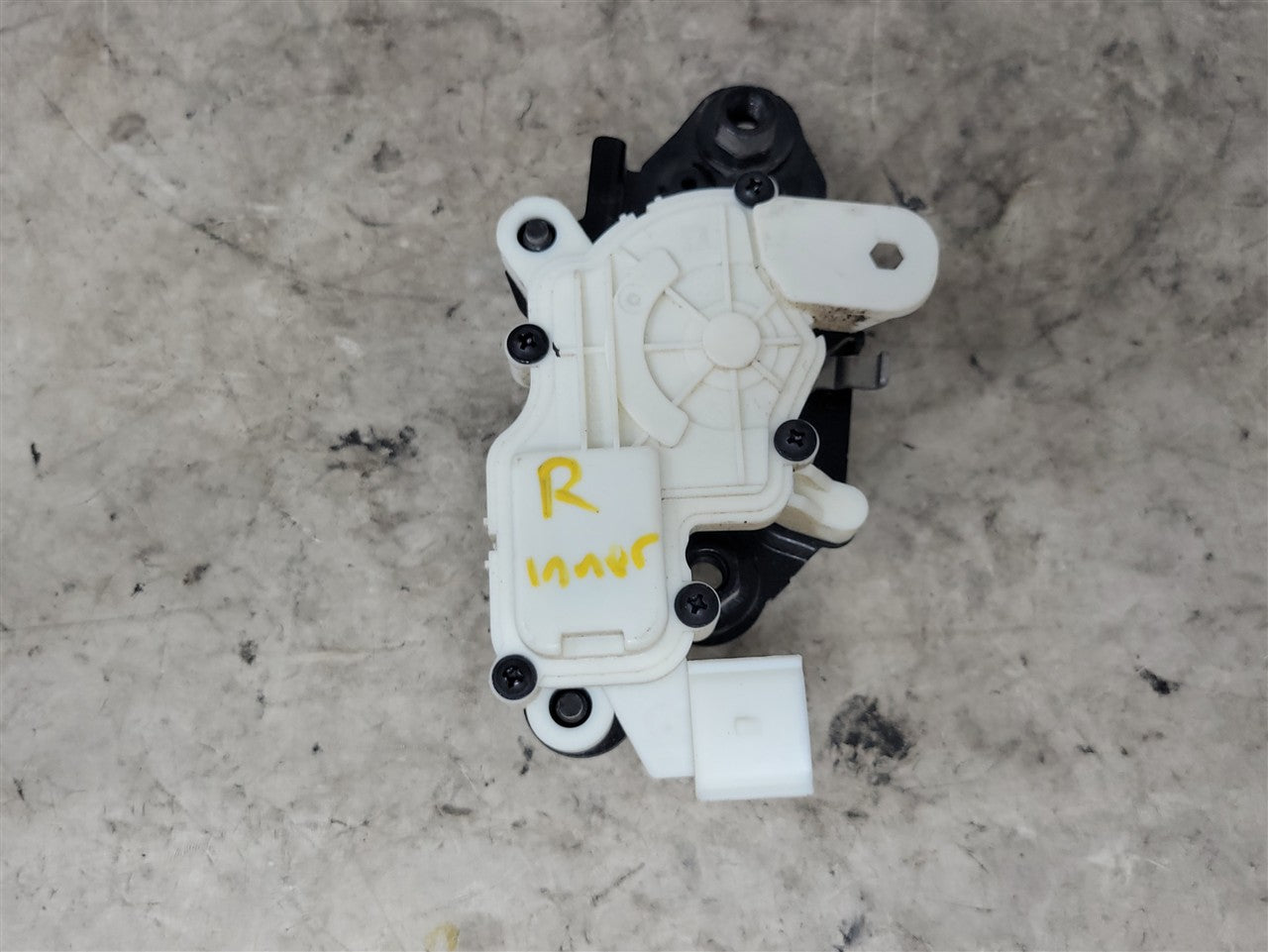 2023 SIERRA RH INNER MULTIPRO TAILGATE LATCH 34451 - image 6