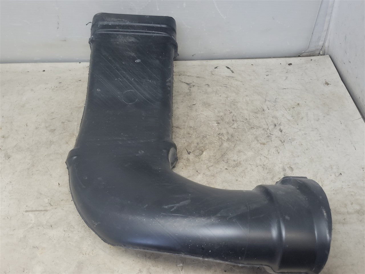 2023 SIERRA AIR INTAKE INLET TUBE 84478598 34454 - image 10
