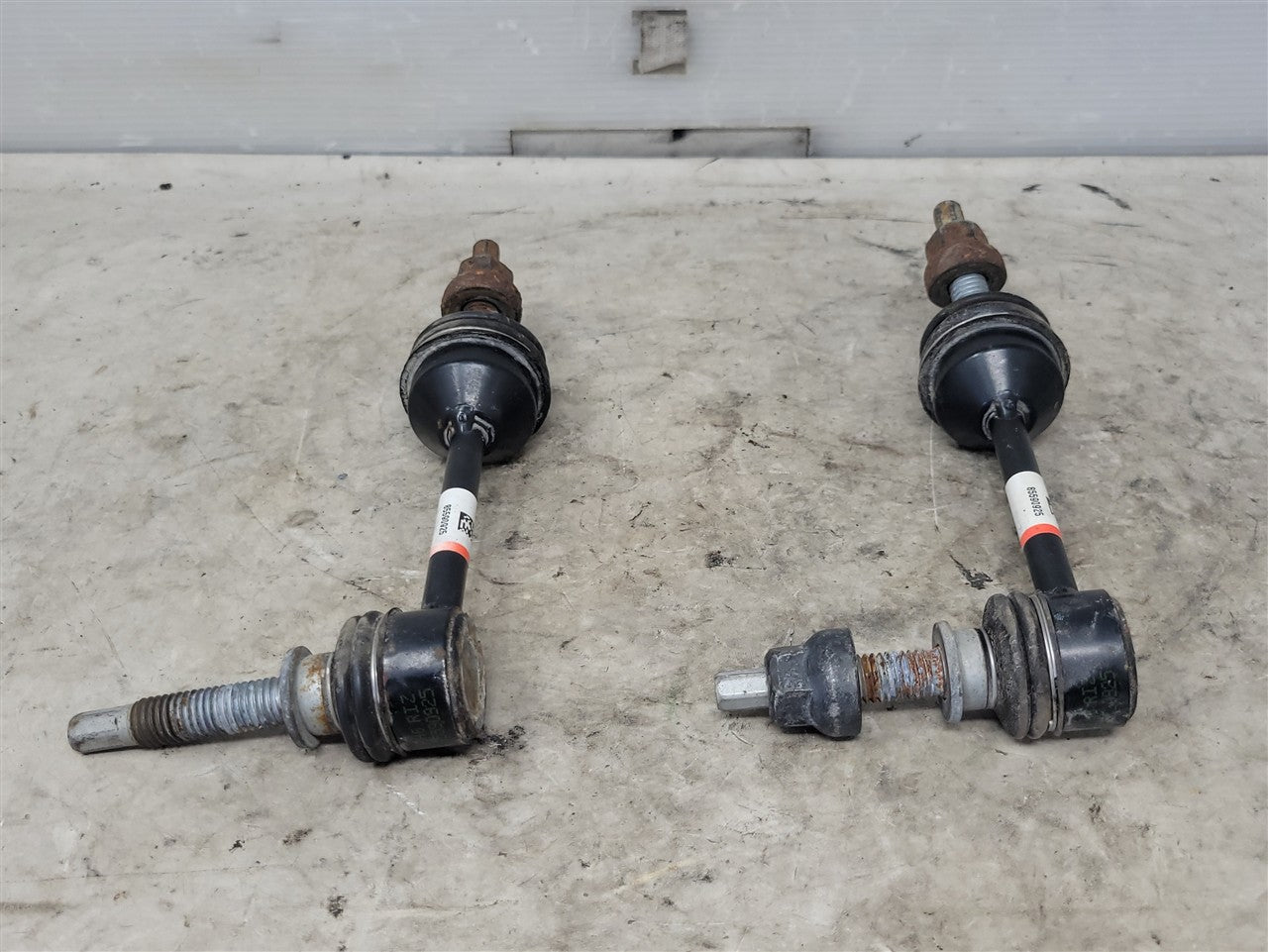 2023 SIERRA SWAY BAR END LINKS PAIR 35K MILES 34455 - image 4